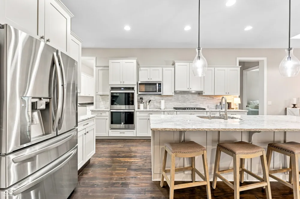 5059 Oak Ridge Trail Columbus, IN 47201