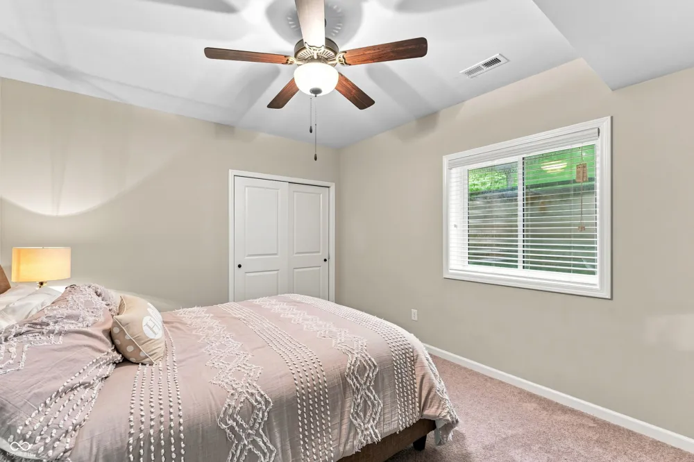 5059 Oak Ridge Trail Columbus, IN 47201