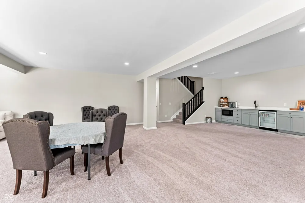 5059 Oak Ridge Trail Columbus, IN 47201