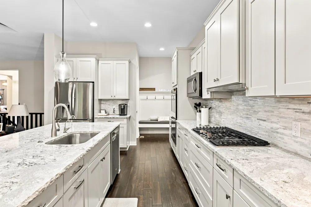 5059 Oak Ridge Trail Columbus, IN 47201