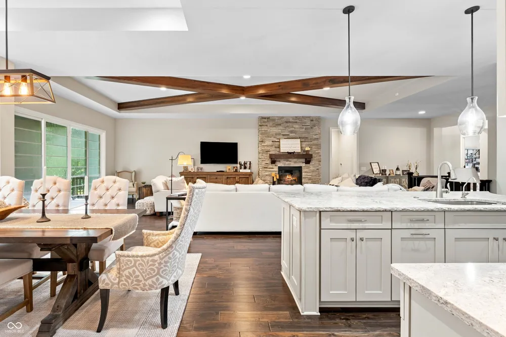 5059 Oak Ridge Trail Columbus, IN 47201