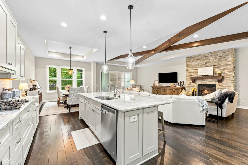 5059 Oak Ridge Trail Columbus, IN 47201