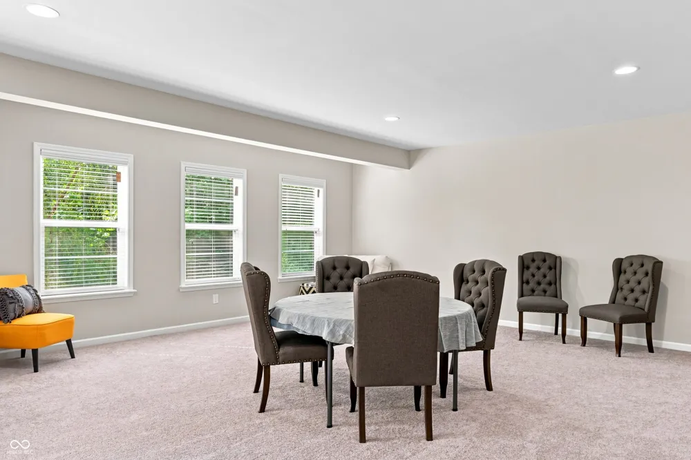 5059 Oak Ridge Trail Columbus, IN 47201