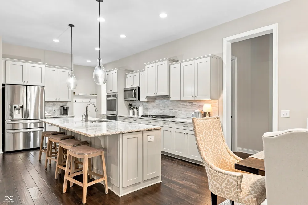 5059 Oak Ridge Trail Columbus, IN 47201