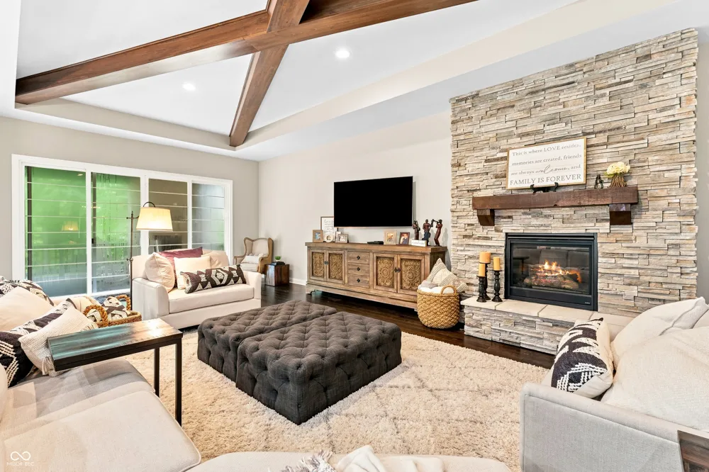 5059 Oak Ridge Trail Columbus, IN 47201