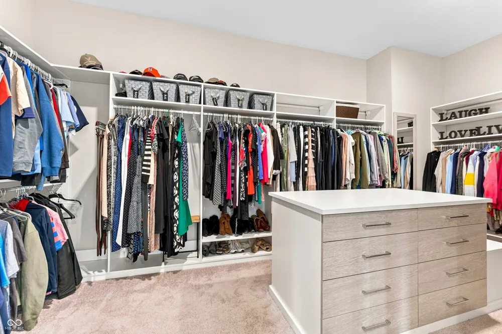 5059 Oak Ridge Trail Columbus, IN 47201