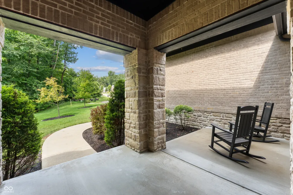5059 Oak Ridge Trail Columbus, IN 47201