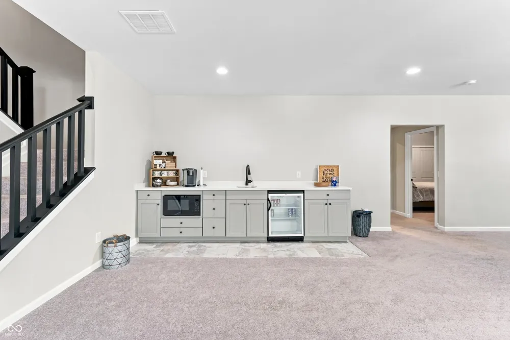 5059 Oak Ridge Trail Columbus, IN 47201