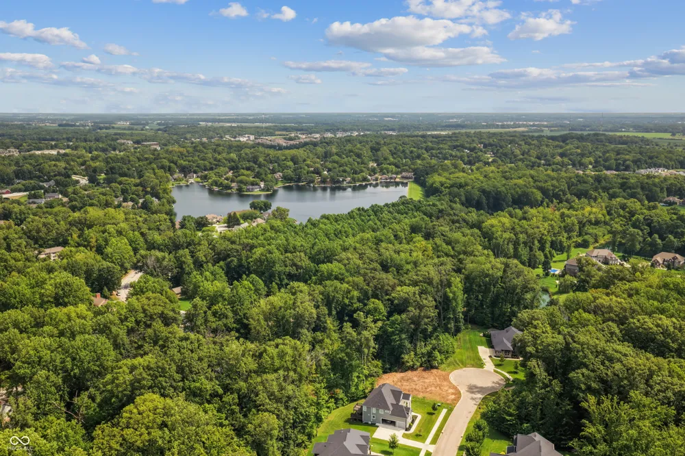 5059 Oak Ridge Trail Columbus, IN 47201