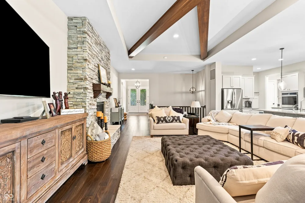 5059 Oak Ridge Trail Columbus, IN 47201