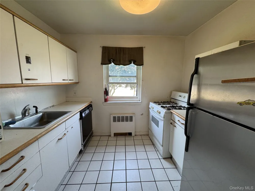 150-33 Jewel Avenue #303B Flushing, NY 11367