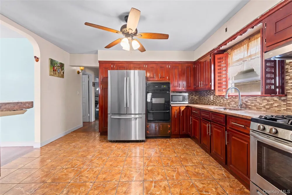13945 227th Street Laurelton, NY 11413
