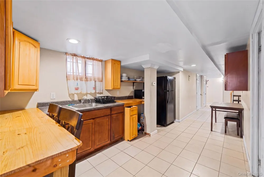 13945 227th Street Laurelton, NY 11413