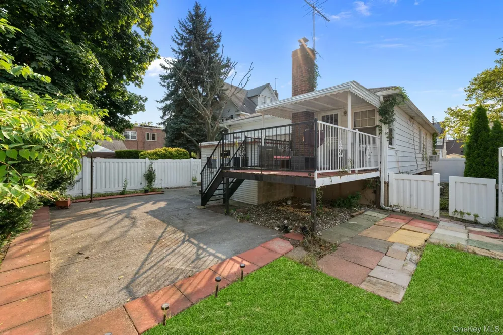 13945 227th Street Laurelton, NY 11413