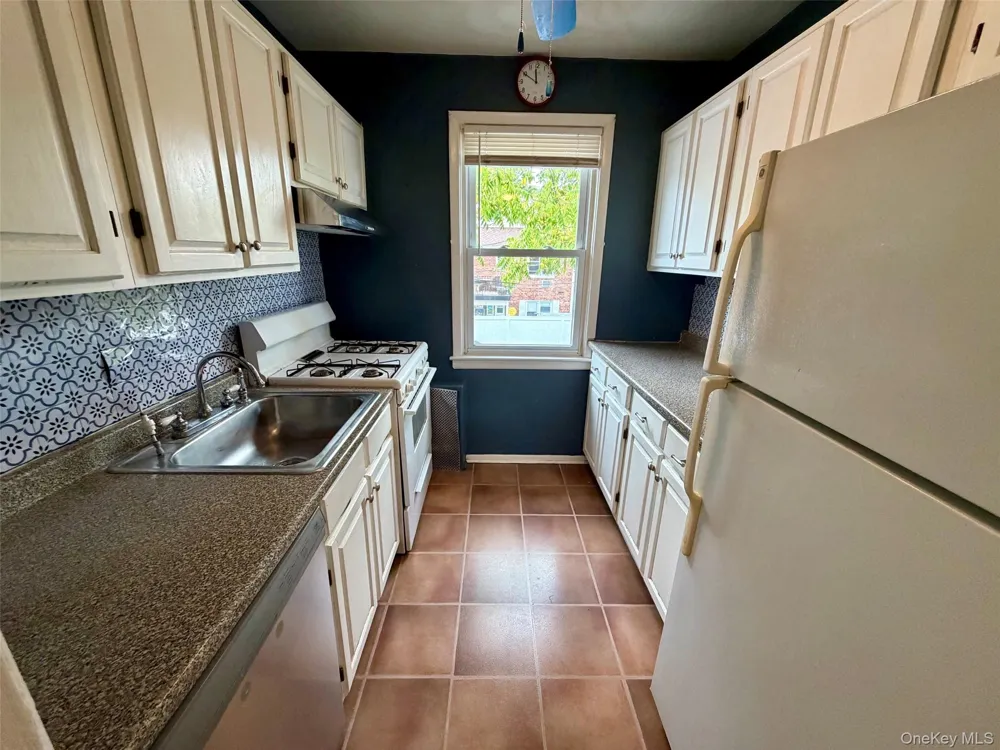 1600 Grand Avenue #R3 Baldwin, NY 11510