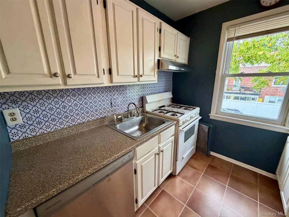 1600 Grand Avenue #R3 Baldwin, NY 11510