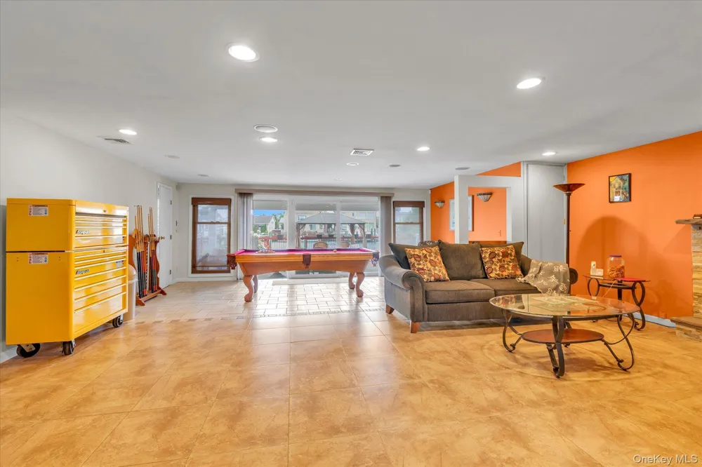 2072 Legion Street Bellmore, NY 11710