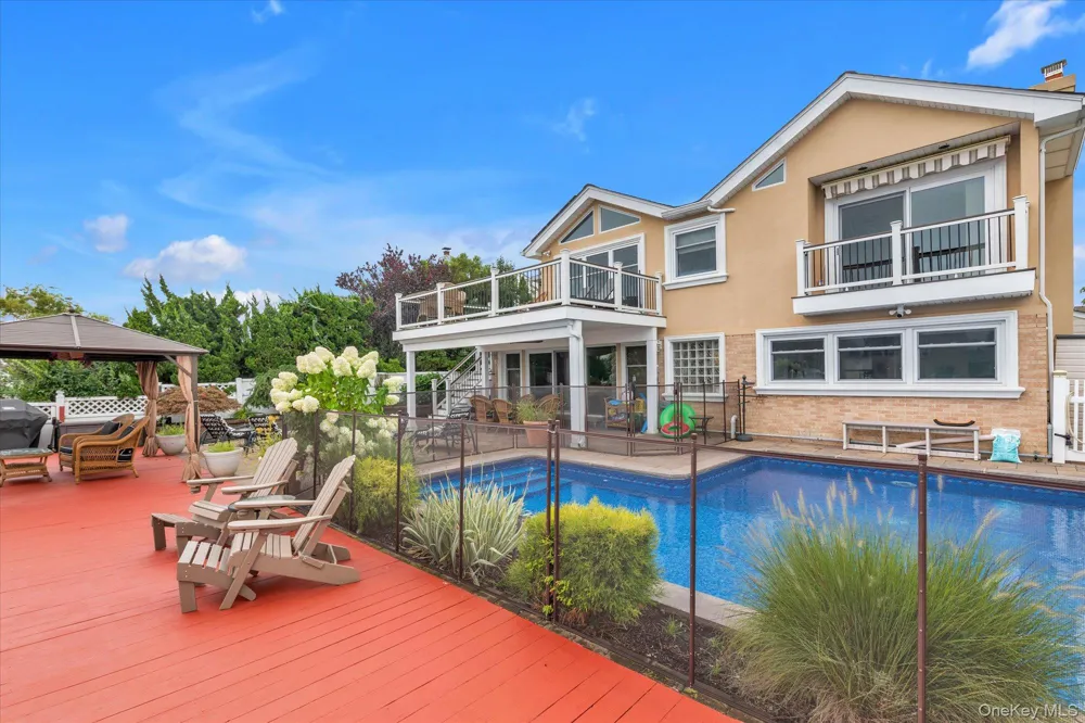 2072 Legion Street Bellmore, NY 11710
