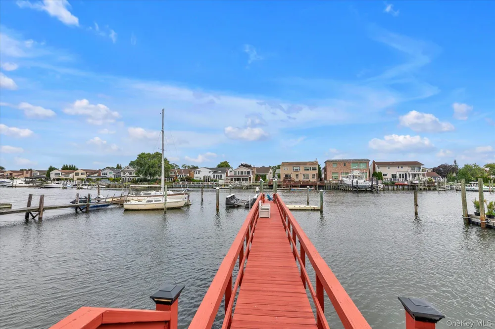 2072 Legion Street Bellmore, NY 11710