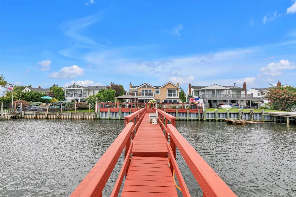 2072 Legion Street Bellmore, NY 11710