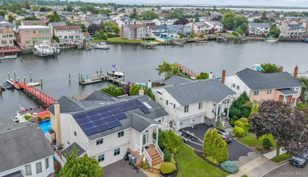 2072 Legion Street Bellmore, NY 11710