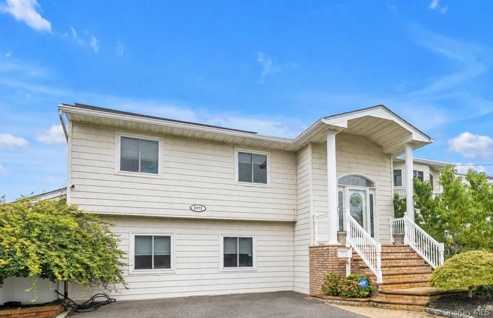 2072 Legion Street Bellmore, NY 11710