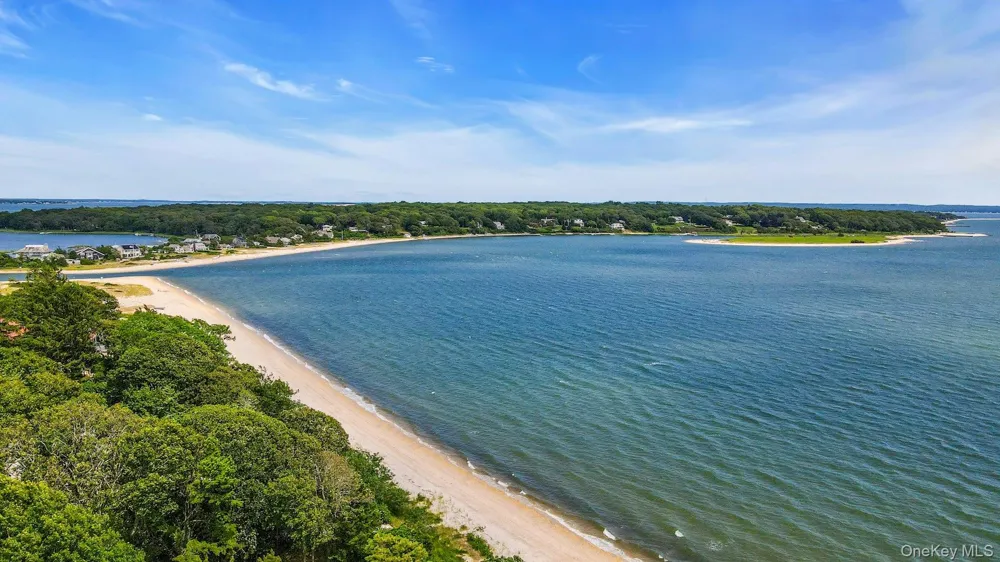 275 Pinewood Road Cutchogue, NY 11935