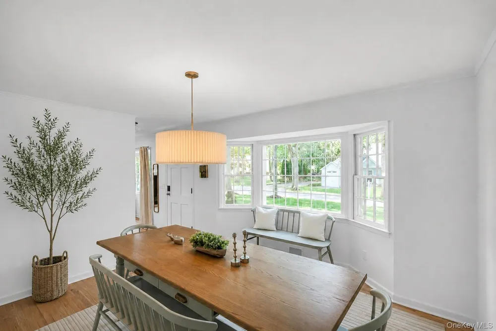 275 Pinewood Road Cutchogue, NY 11935