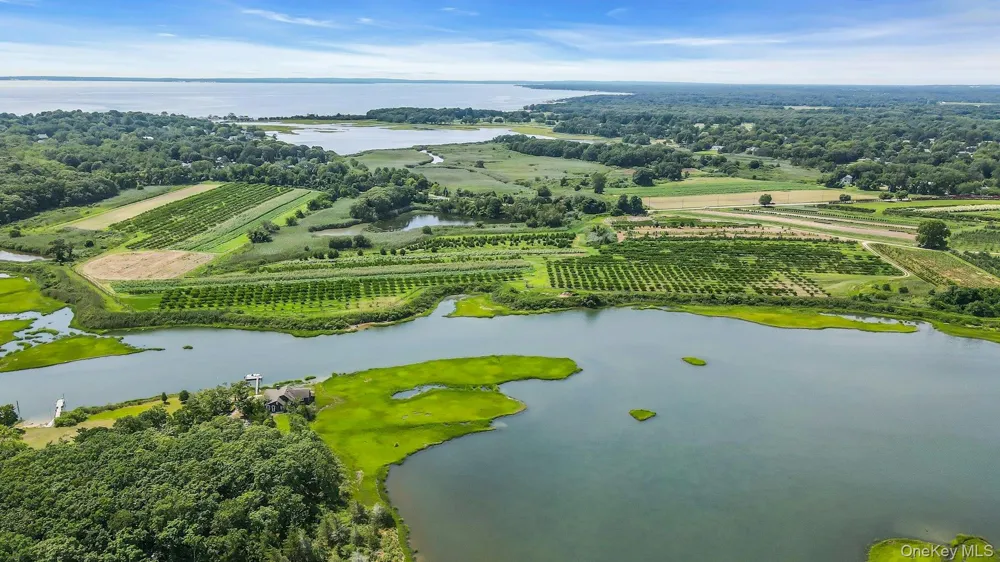 275 Pinewood Road Cutchogue, NY 11935