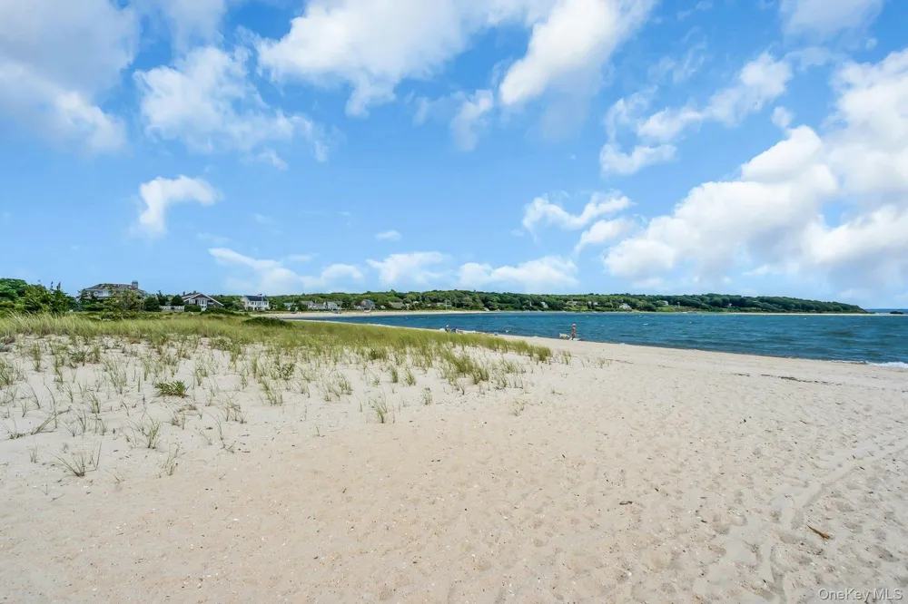 275 Pinewood Road Cutchogue, NY 11935