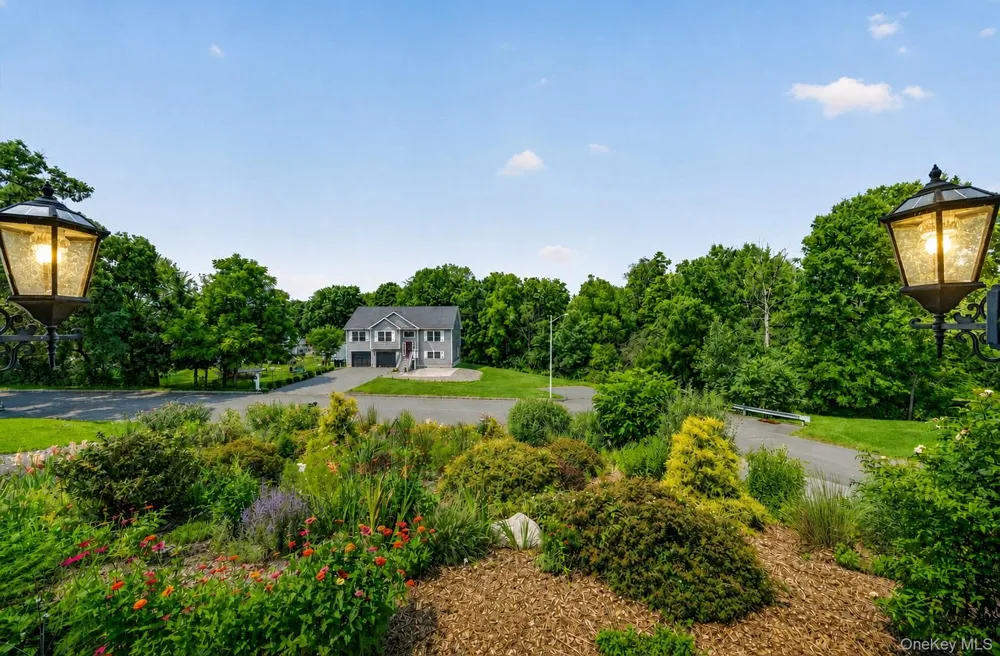 1 Bell Way Chester, NY 10918