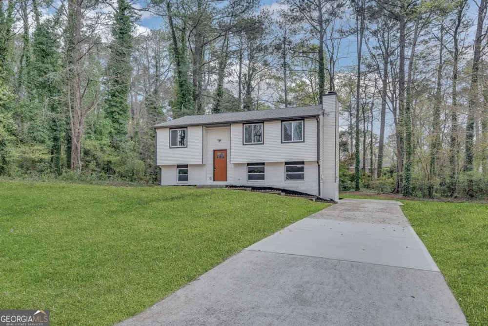3394 Dearwood DR SW Lilburn, GA 30047