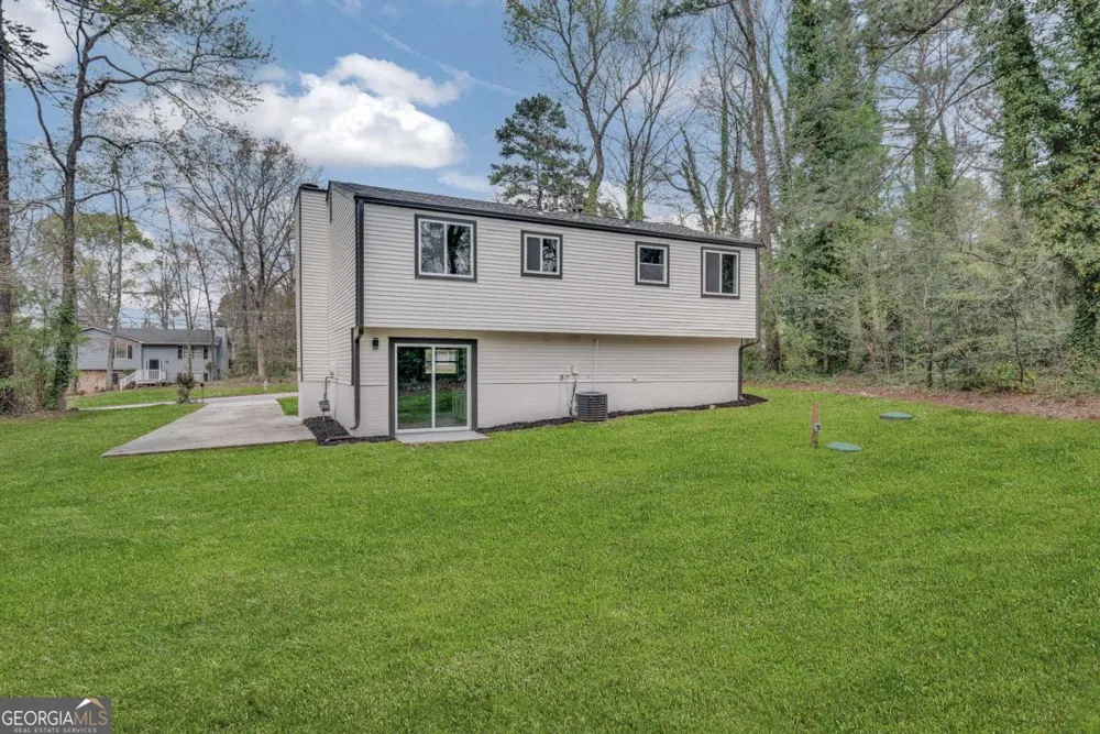 3394 Dearwood DR SW Lilburn, GA 30047