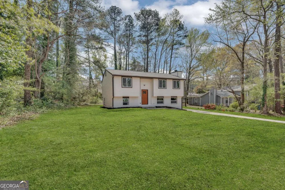 3394 Dearwood DR SW Lilburn, GA 30047