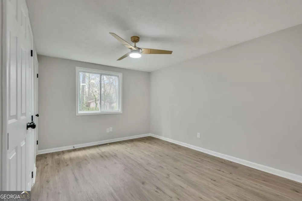 3394 Dearwood DR SW Lilburn, GA 30047