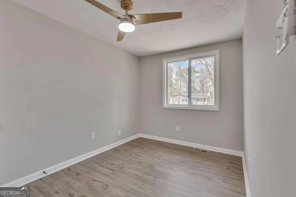 3394 Dearwood DR SW Lilburn, GA 30047