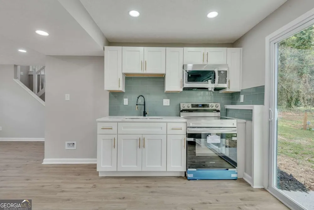 3394 Dearwood DR SW Lilburn, GA 30047
