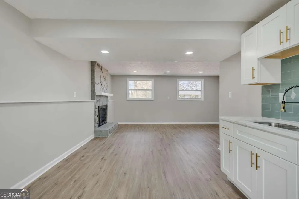 3394 Dearwood DR SW Lilburn, GA 30047
