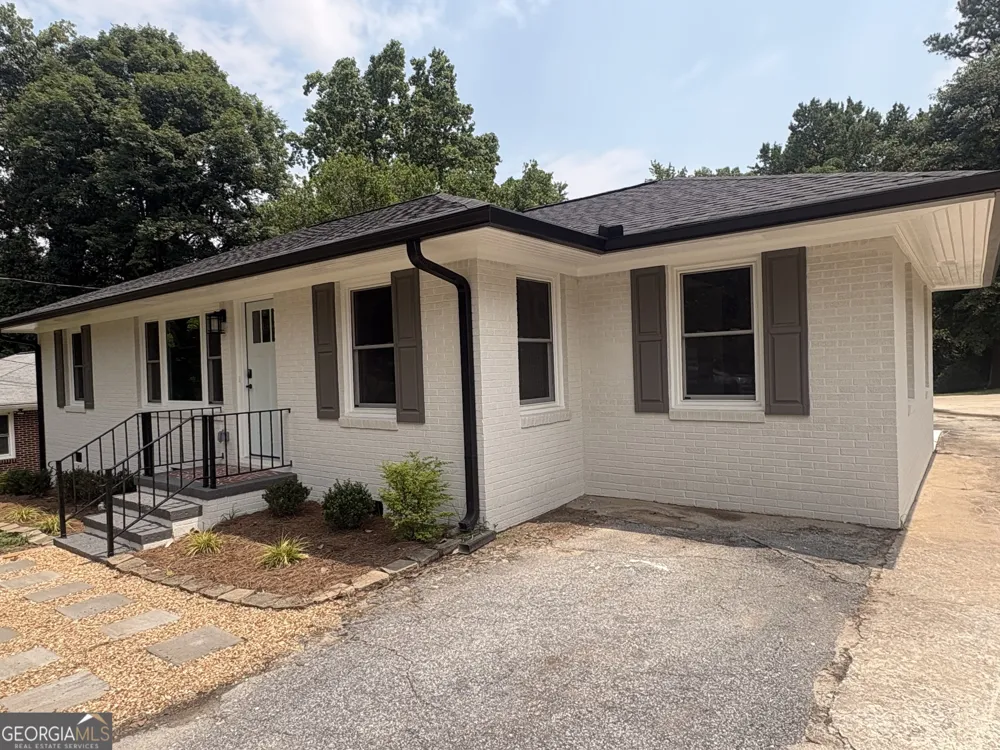 237 S Myrtle ST Winder, GA 30680