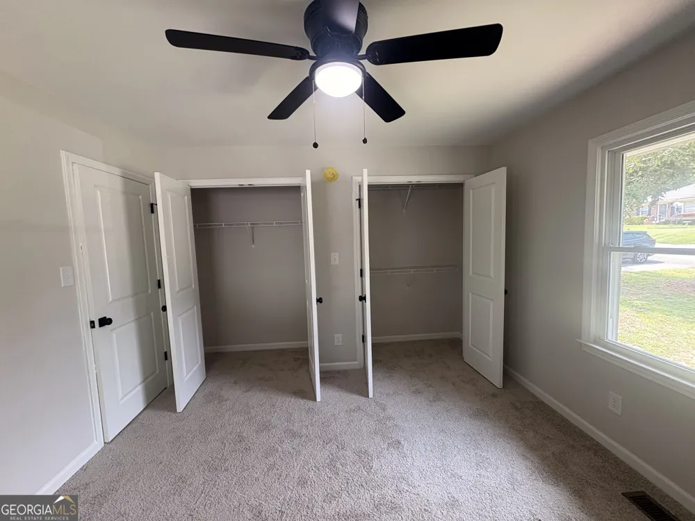 237 S Myrtle ST Winder, GA 30680