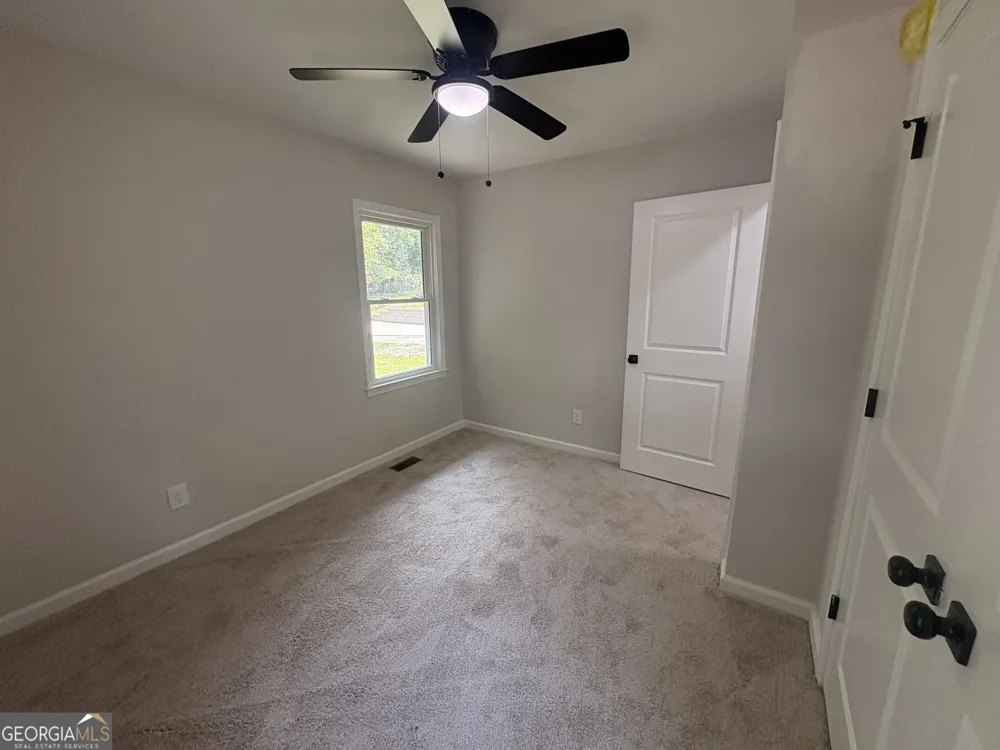 237 S Myrtle ST Winder, GA 30680