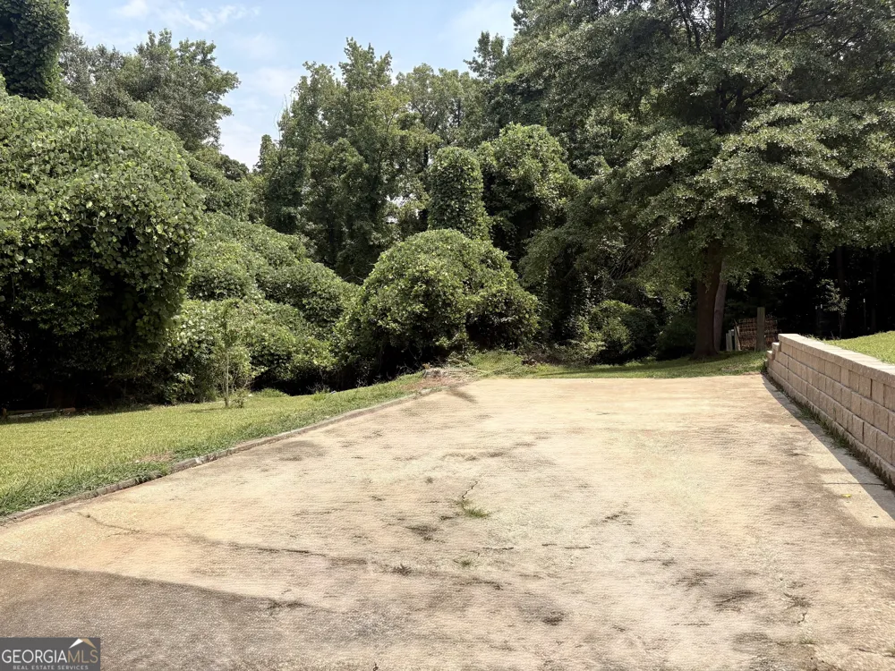 237 S Myrtle ST Winder, GA 30680