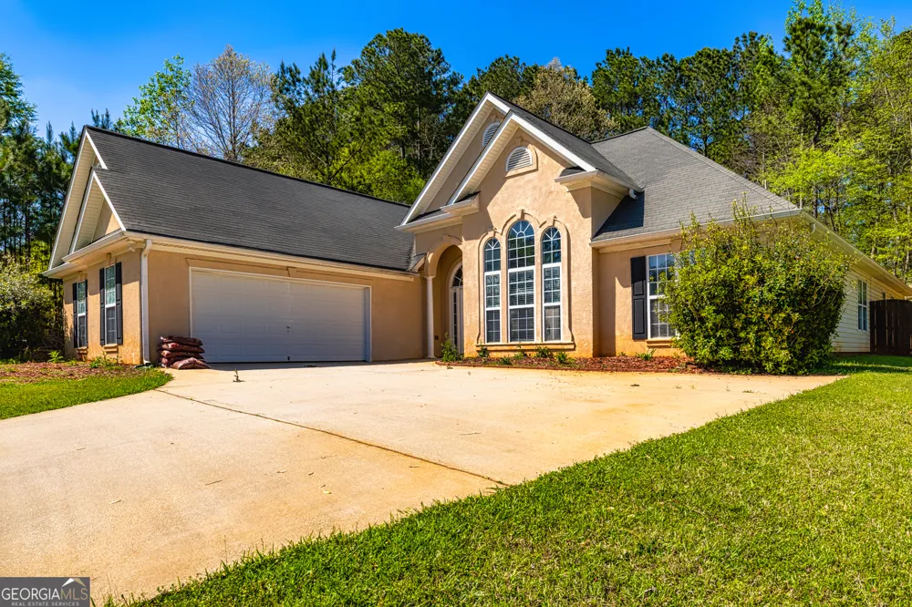 230 Hidden Brook TRL Fayetteville, GA 30215