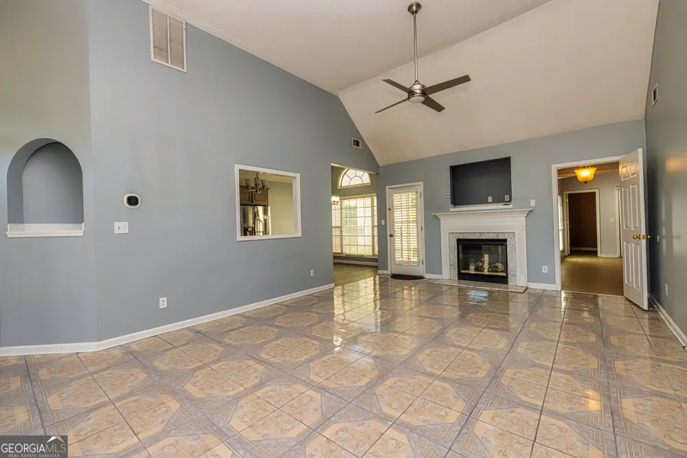230 Hidden Brook TRL Fayetteville, GA 30215