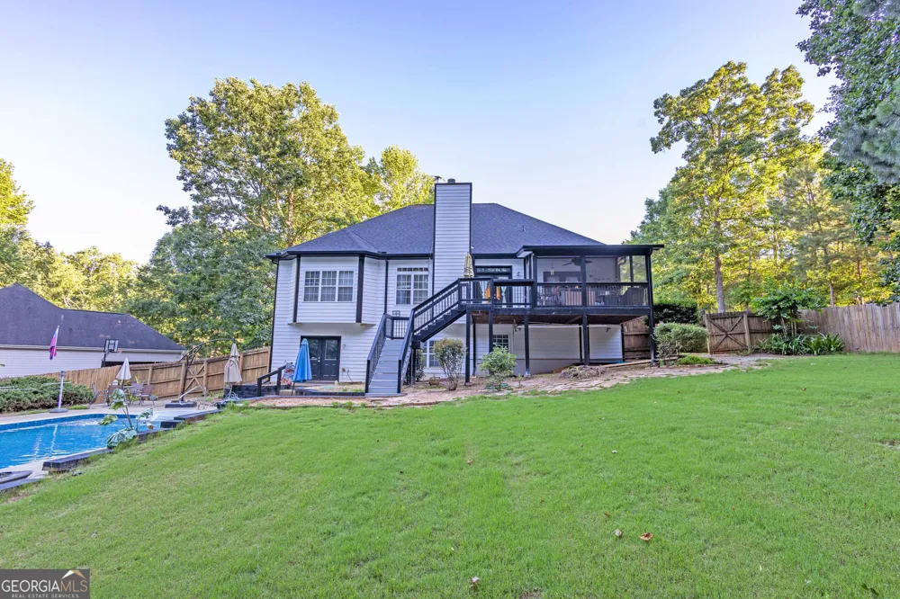 151 Dumar LN Hoschton, GA 30548
