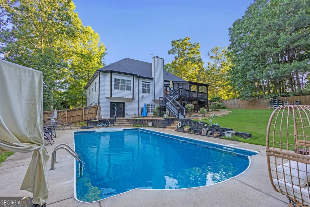 151 Dumar LN Hoschton, GA 30548