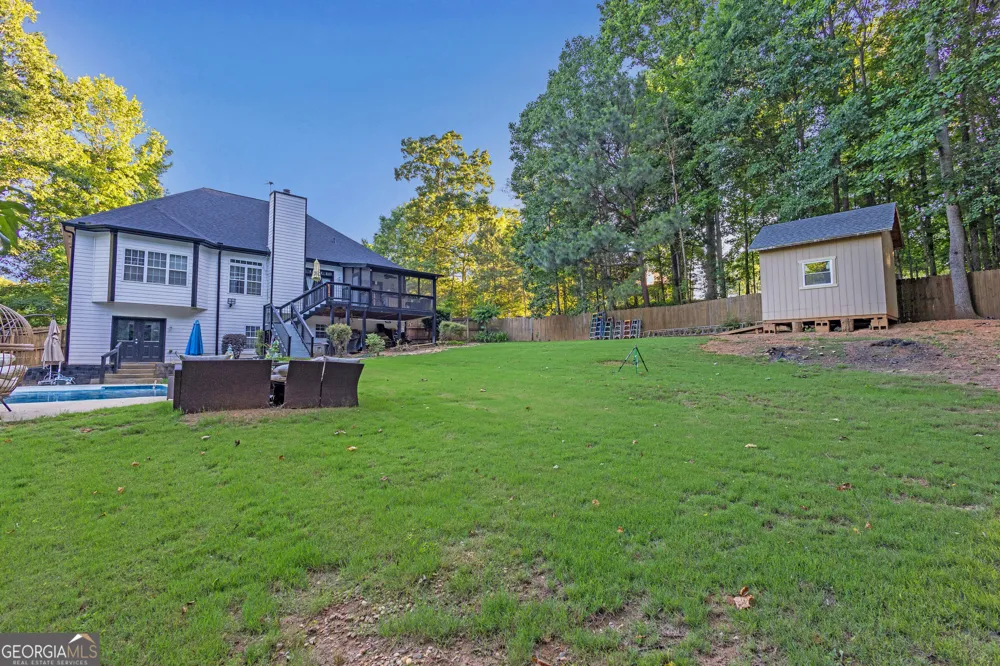 151 Dumar LN Hoschton, GA 30548