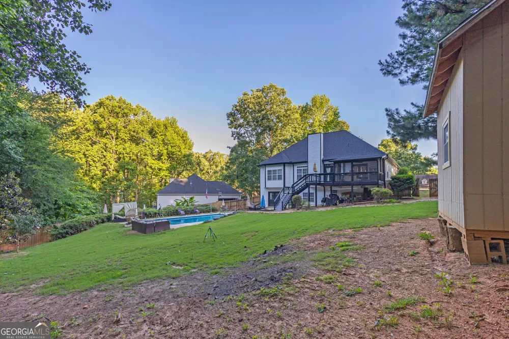 151 Dumar LN Hoschton, GA 30548