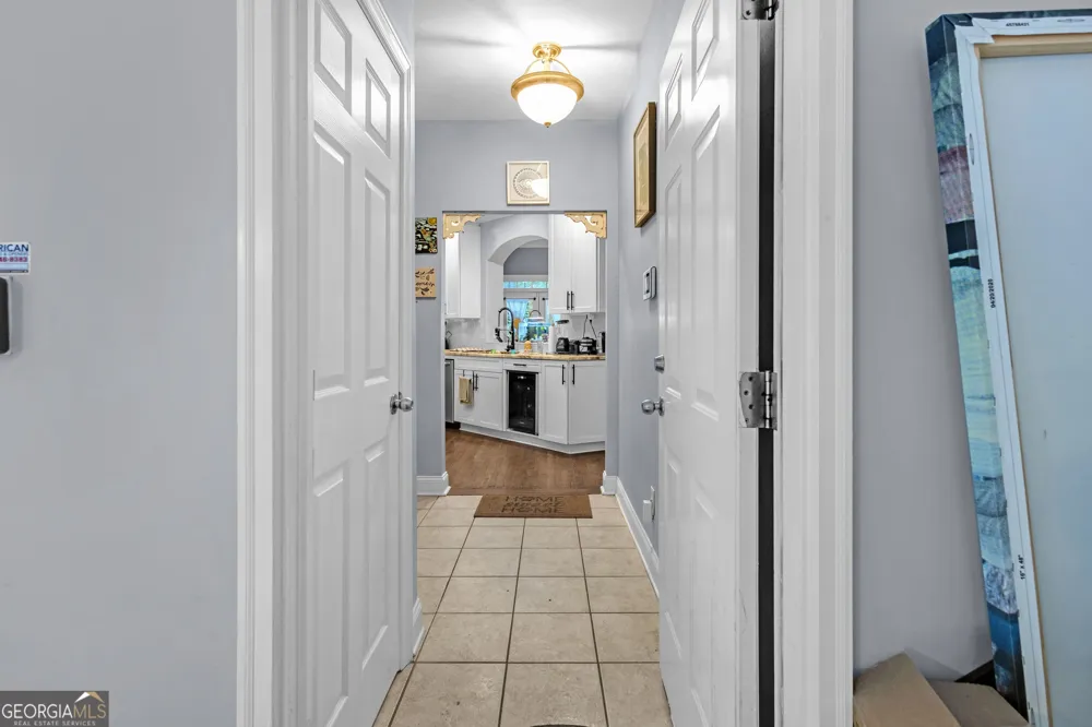 151 Dumar LN Hoschton, GA 30548