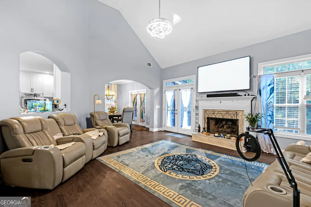 151 Dumar LN Hoschton, GA 30548